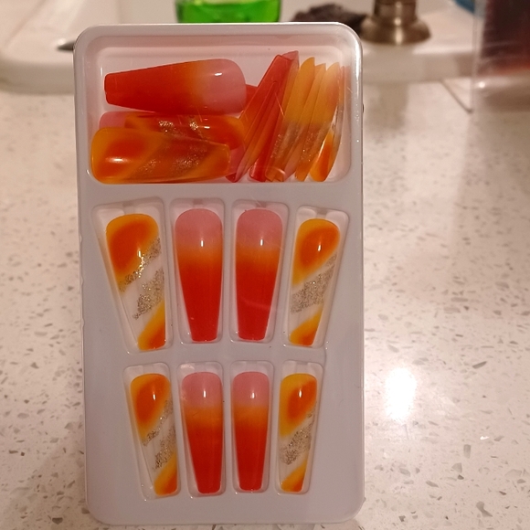 24pc Orange and Pink Coffin shape nail kit - Picture 5 of 5